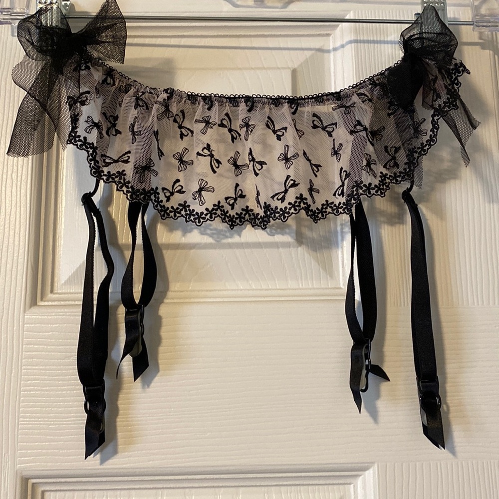 Victoria’s Secret Garter - Bow Print - Black/Light Pink - Size XS/SM
